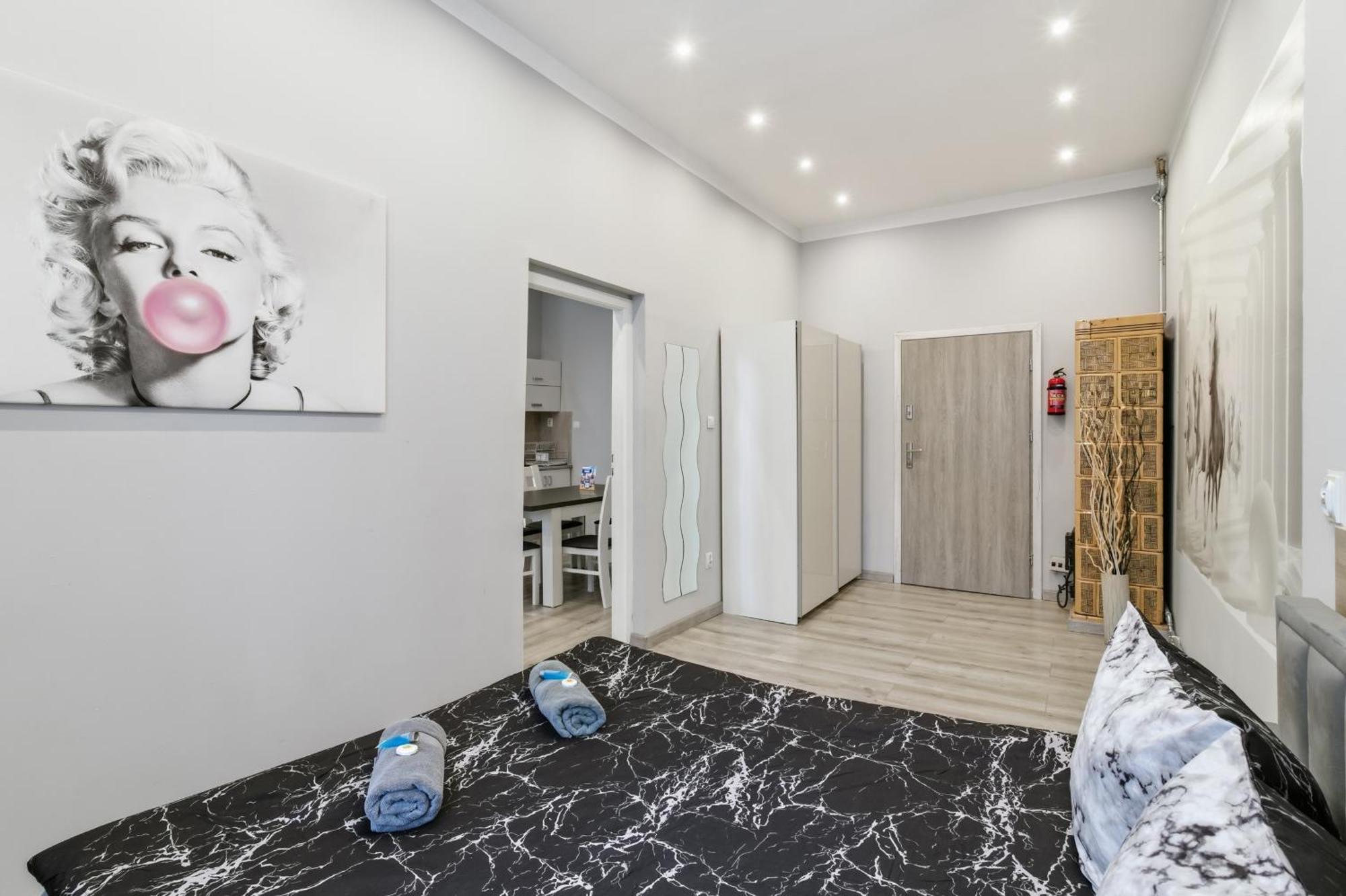 Apartment Shower