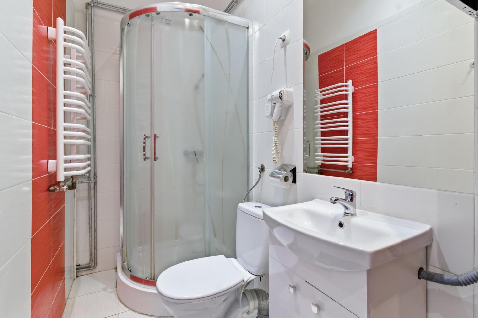 Apartment Shower
